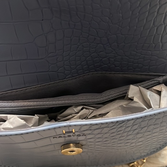 💋 Halston 💙🩶 Blue Grey Leather Textured Crossbody ✨ - Picture 4 of 8